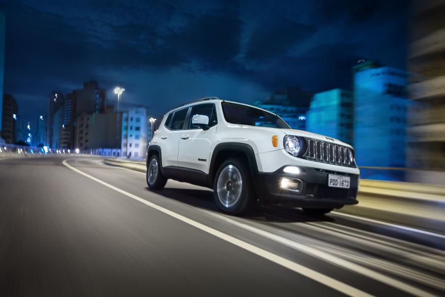  Jeep Renegade Longitude 2015 года  (BR) (фото 14 из 29)